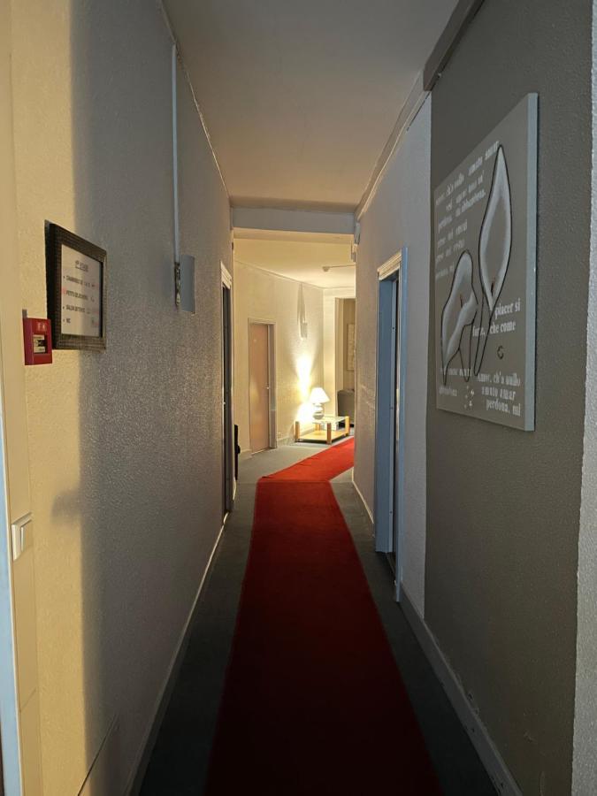 Contact Hotel Les Platanes Villeneuve Sur Lot Centre Kültér fotó