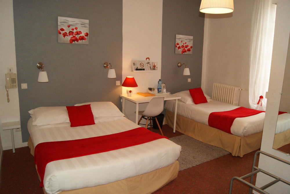 Contact Hotel Les Platanes Villeneuve Sur Lot Centre Kültér fotó